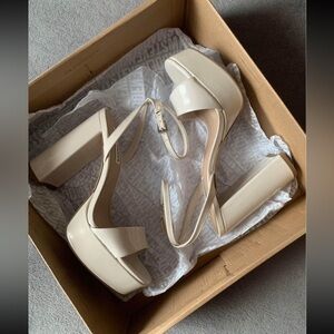 Steve Madden Lessa Platform Heel